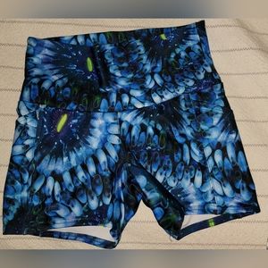 Waterlust 4" shorts Coral size Small